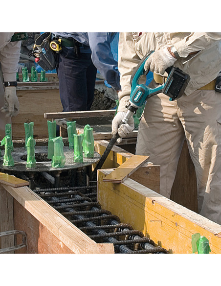 Vibreur à béton 18 V Li-Ion avec aiguille 80cm (Produit seul) - MAKITA DVR350Z